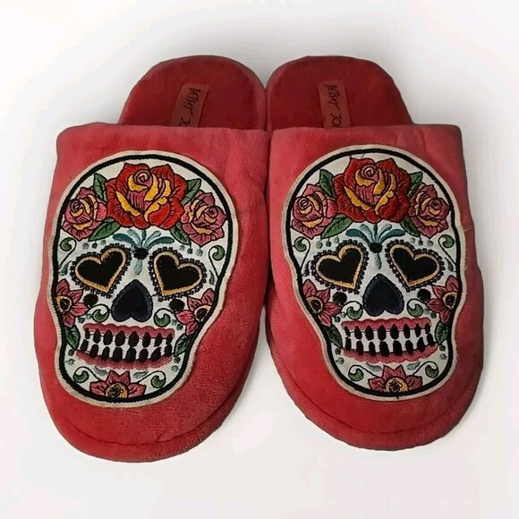 Betsey Johnson Sugar Skull Roses Pink Padded Velvet Slippers Sz 5-6 Ex Small - Picture 1 of 7
